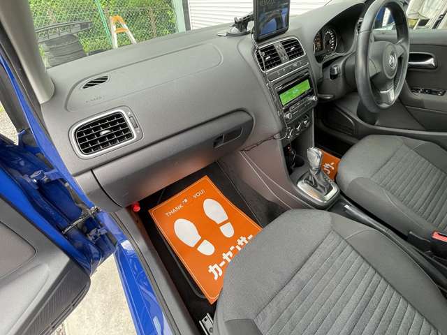 フォルクスワーゲン ポロ ＴＳＩ　コンフォートライン　ブルーモーションテクノロジー H25年 (近畿) 99
