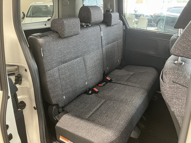 トヨタ シエンタ １．５ Ｚ R5年 (近畿) 99