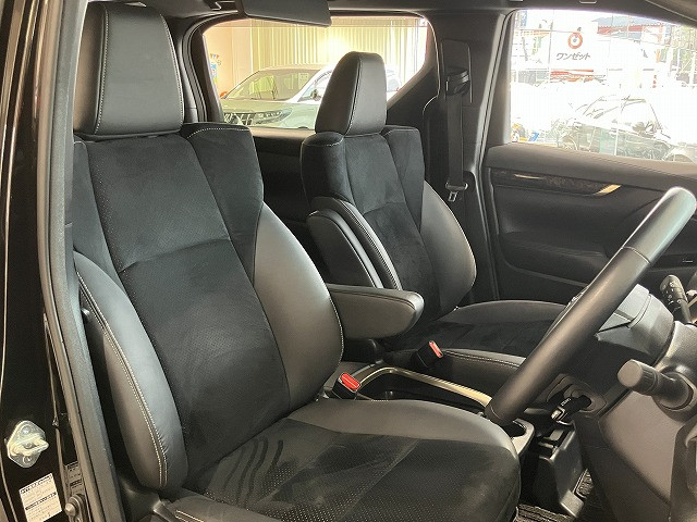 トヨタ アルファード ２．５ Ｓ タイプゴールドＩＩＩ R4年 (近畿) 99