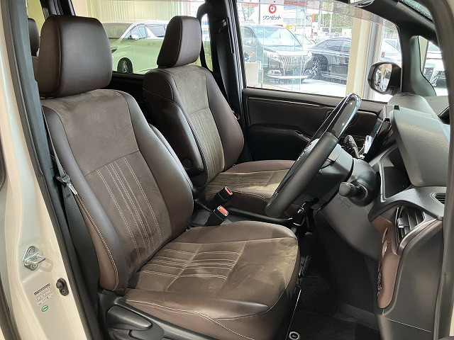 トヨタ エスクァイア ２．０ ＧＩ プレミアムパッケージ H30年 (近畿) 99