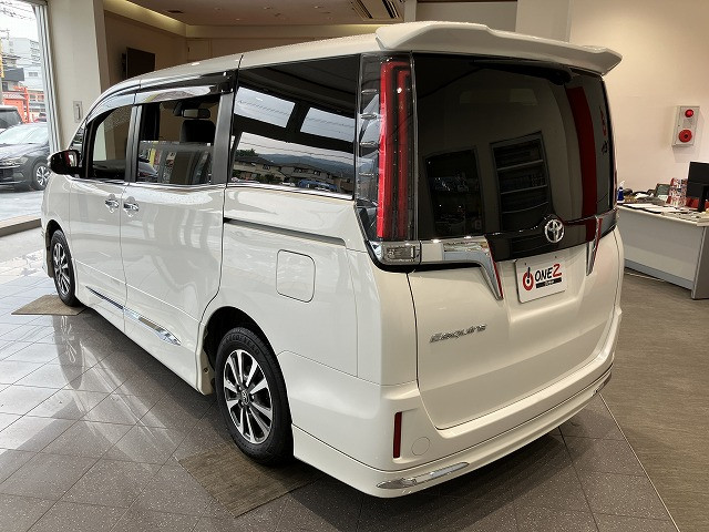 トヨタ エスクァイア ２．０ ＧＩ プレミアムパッケージ H30年 (近畿) 99