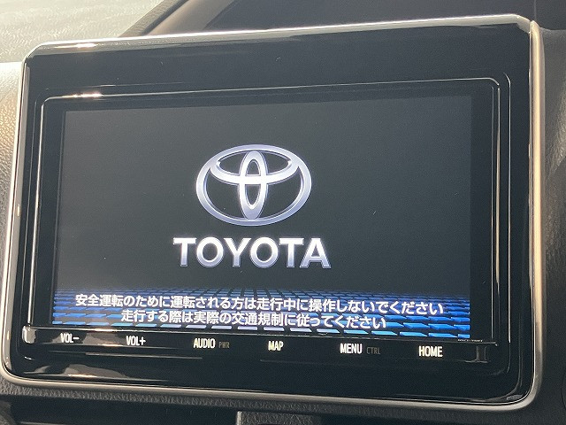 トヨタ ヴォクシー １．８ ハイブリッド ＺＳ 煌ＩＩＩ R3年 (近畿) 99
