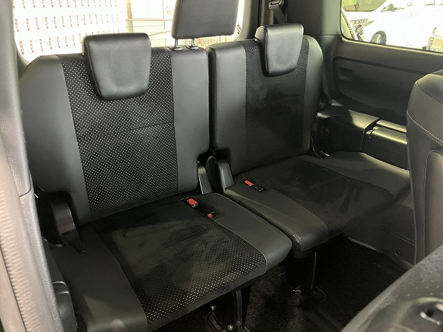 トヨタ ヴォクシー １．８ ハイブリッド ＺＳ 煌ＩＩＩ R3年 (近畿) 99