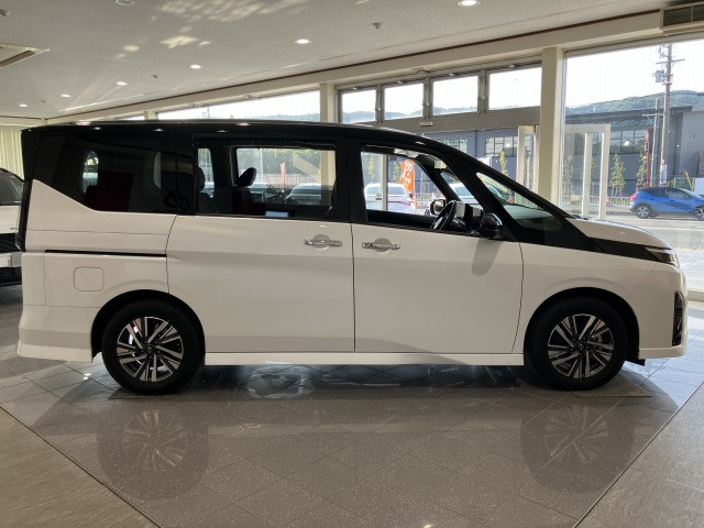 日産 セレナ ２．０ ハイウェイスターＶ R6年 (近畿) 99
