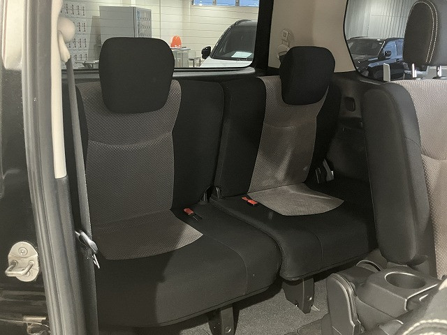 日産 セレナ ２．０ ライダー パフォーマンススペック ブラックライン ＺＺ Ｓ－ＨＹＢＲＩＤ H27年 (近畿) 99