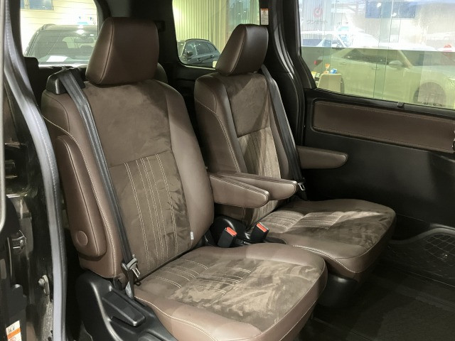 トヨタ エスクァイア ２．０ ＧＩ プレミアムパッケージ H29年 (近畿) 99