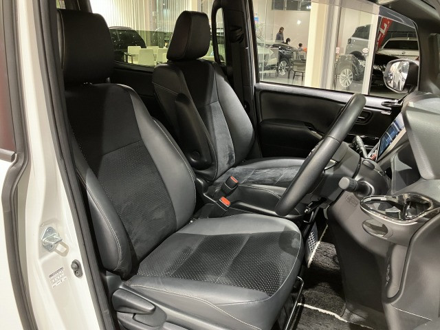 トヨタ ヴォクシー １．８ ハイブリッド ＺＳ 煌ＩＩＩ R3年 (近畿) 99