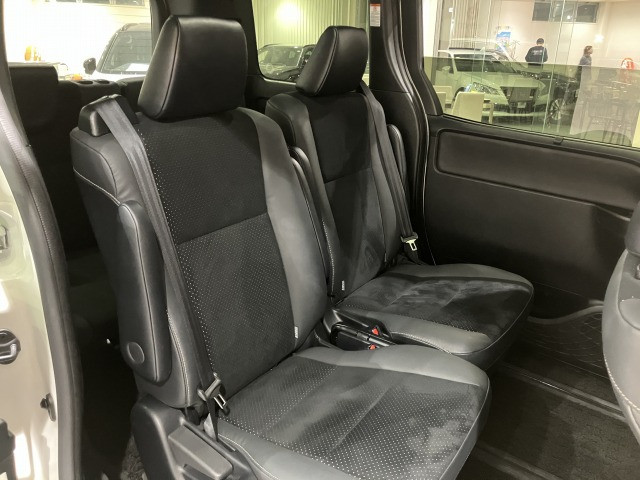 トヨタ ヴォクシー １．８ ハイブリッド ＺＳ 煌ＩＩＩ R3年 (近畿) 99