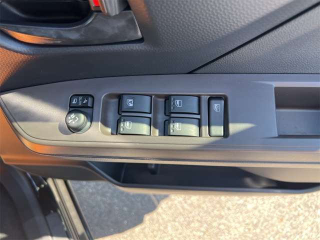 トヨタ ルーミー １．０ Ｇ R8年 (近畿) 99