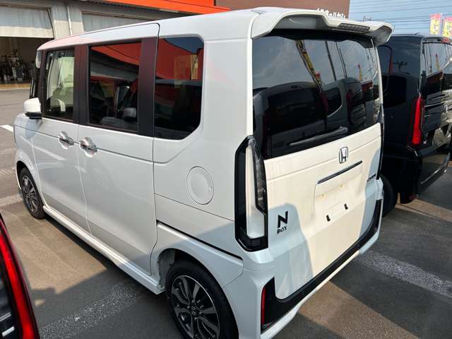 ホンダ Ｎ　ＢＯＸ カスタム ６６０ R8年 (四国) 99