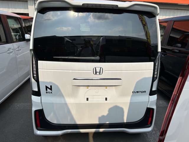 ホンダ Ｎ　ＢＯＸ カスタム ６６０ R8年 (四国) 99