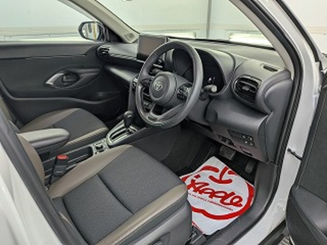 トヨタ ヤリスクロス　ハイブリッド １．５ ハイブリッド Ｚ Ｅ－ＦＯＵＲ ４ＷＤ R7年 (東北) 99