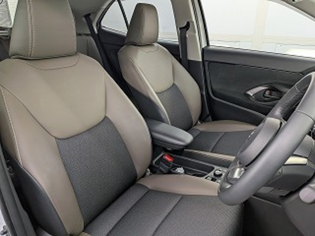 トヨタ ヤリスクロス　ハイブリッド １．５ ハイブリッド Ｚ Ｅ－ＦＯＵＲ ４ＷＤ R7年 (東北) 99