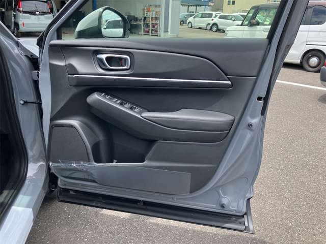 ホンダ ヴェゼル １．５ Ｅ：ＨＥＶ Ｚ R7年 (東海) 99