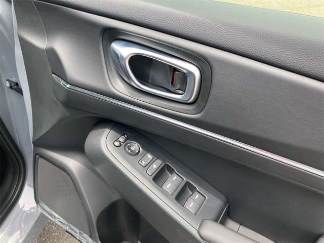 ホンダ ヴェゼル １．５ Ｅ：ＨＥＶ Ｚ R7年 (東海) 99