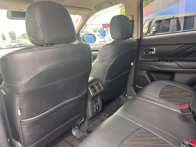 三菱 アウトランダーＰＨＥＶ ２．４ Ｇ ４ＷＤ R1年 (関東) 99