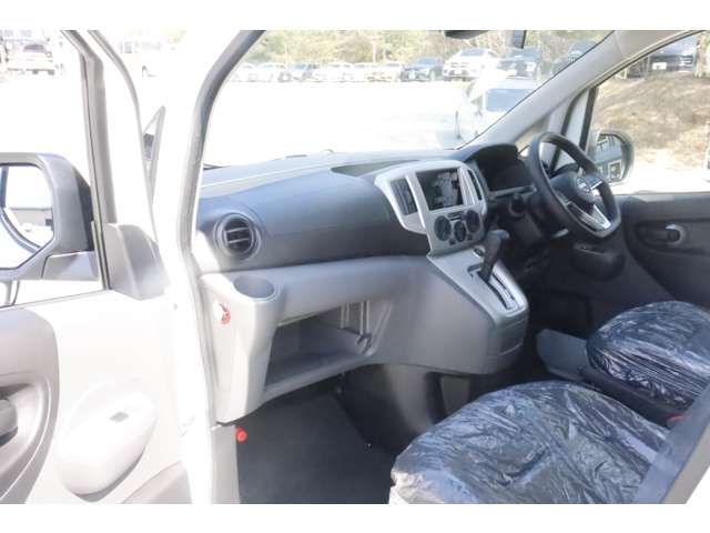 日産 ＮＶ２００バネット ＦＯＣＳ ルソ R8年 (近畿) 99