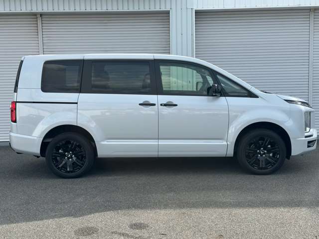 三菱 デリカ　Ｄ：５ ２．２ ブラック エディション ディーゼルターボ ４ＷＤ R7年 (近畿) 99