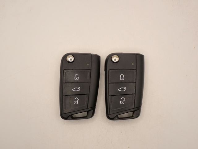 フォルクスワーゲン Ｔ－ＣＲＯＳＳ ＴＳＩ アクティブ R5年 (近畿) 99