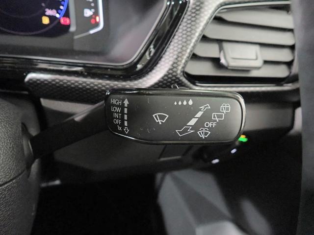 フォルクスワーゲン Ｔ－ＣＲＯＳＳ ＴＳＩ アクティブ R5年 (近畿) 99