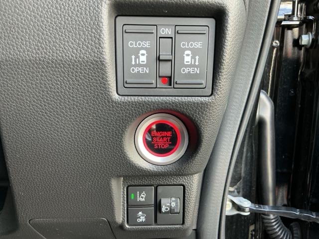ホンダ Ｎ　ＢＯＸ カスタム ６６０ Ｌ ターボ スタイルプラス ブラック R4年 (近畿) 99