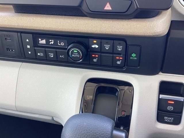 ホンダ Ｎ　ＢＯＸ ６６０ ファッションスタイル ２トーン R7年 (近畿) 99