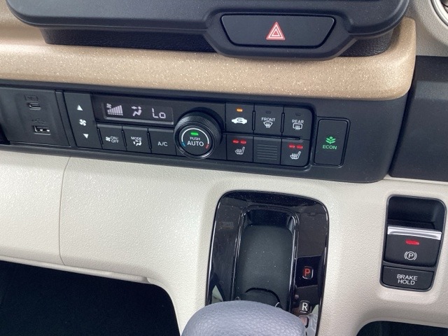 ホンダ Ｎ　ＢＯＸ ６６０ ファッションスタイル ２トーン R7年 (近畿) 99