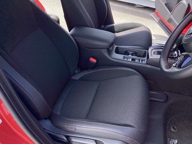 ホンダ ヴェゼル １．５ Ｅ：ＨＥＶ ＲＳ R7年 (近畿) 99