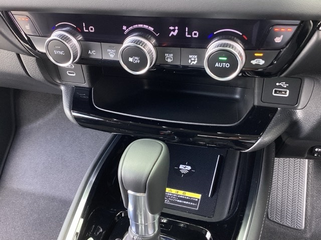 ホンダ ヴェゼル １．５ Ｅ：ＨＥＶ Ｚ R7年 (近畿) 99