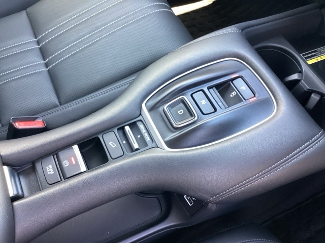 ホンダ ＺＲ－Ｖ ２．０ Ｅ：ＨＥＶ Ｚ ４ＷＤ R7年 (近畿) 99
