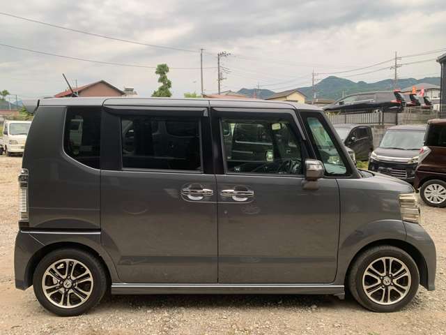 ホンダ Ｎ　ＢＯＸ ６６０ カスタムＧ ＳＳパッケージ H25年 (関東) 99