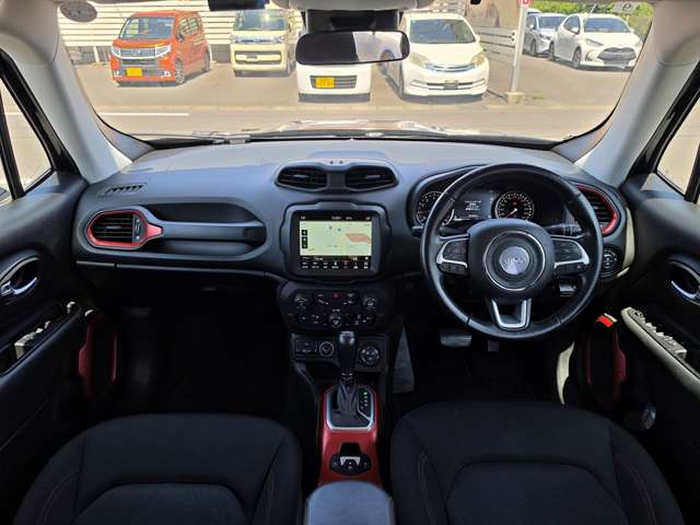 ジープ レネゲード トレイルホーク ４ＷＤ R1年 (東海) 99