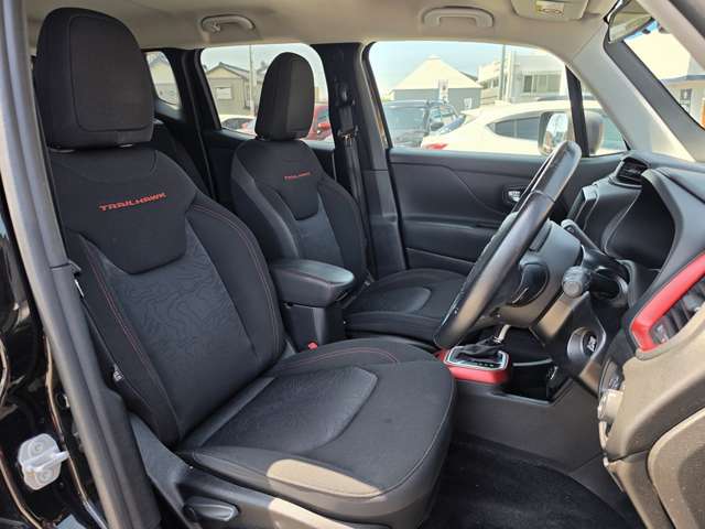 ジープ レネゲード トレイルホーク ４ＷＤ R1年 (東海) 99