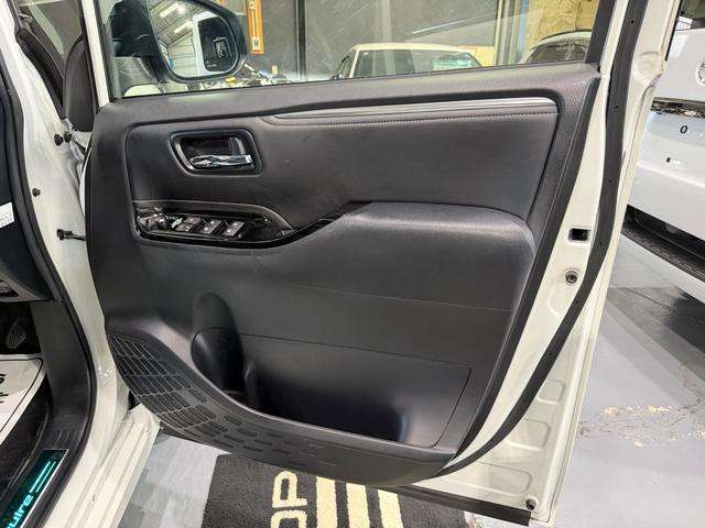 トヨタ エスクァイア ２．０ ＧＩ R1年 (東海) 99