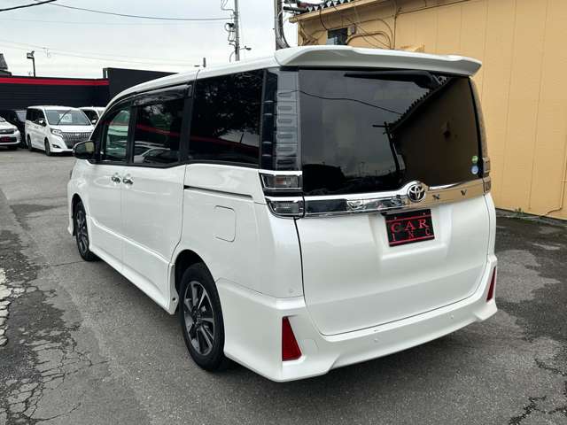 トヨタ ヴォクシー ２．０ ＺＳ 煌ＩＩ R1年 (関東) 99