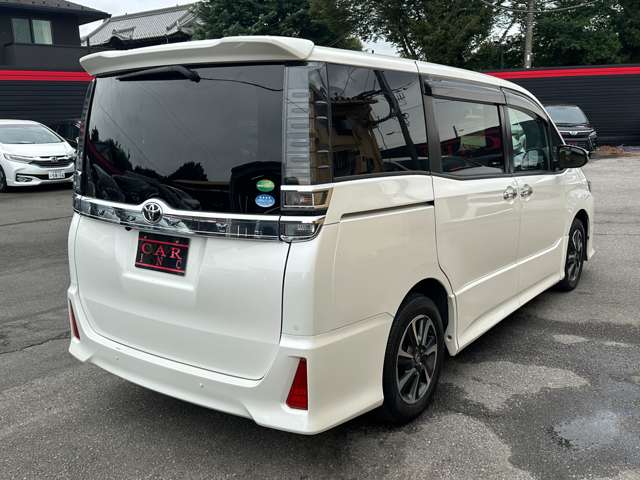 トヨタ ヴォクシー ２．０ ＺＳ 煌ＩＩ R1年 (関東) 99