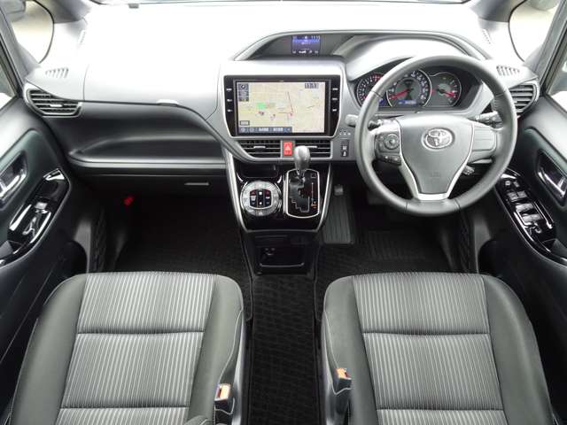 トヨタ ヴォクシー ２．０ ＺＳ 煌ＩＩ R2年 (関東) 99