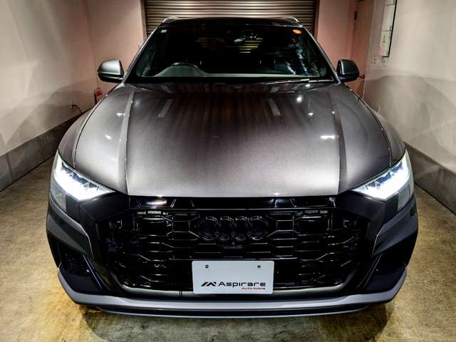 アウディ Ｑ８ ５５ ＴＦＳＩ クワトロ デビューパッケージ Ｓライン ４ＷＤ R1年 () 99
