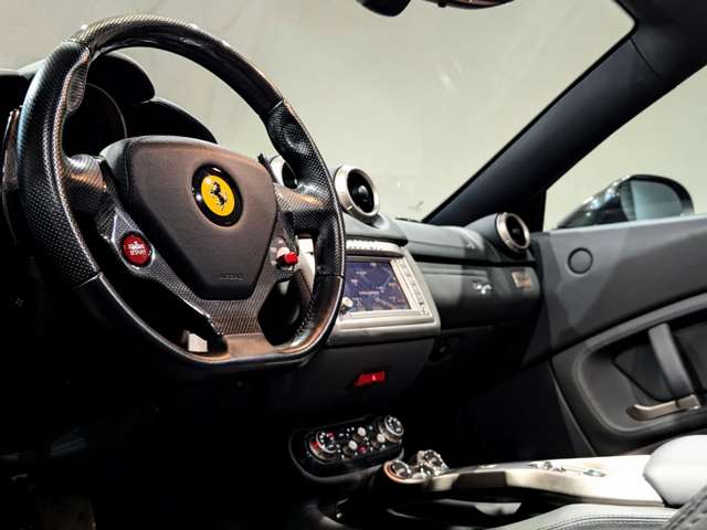 フェラーリ カリフォルニア Ｆ１ ＤＣＴ H21年 () 99