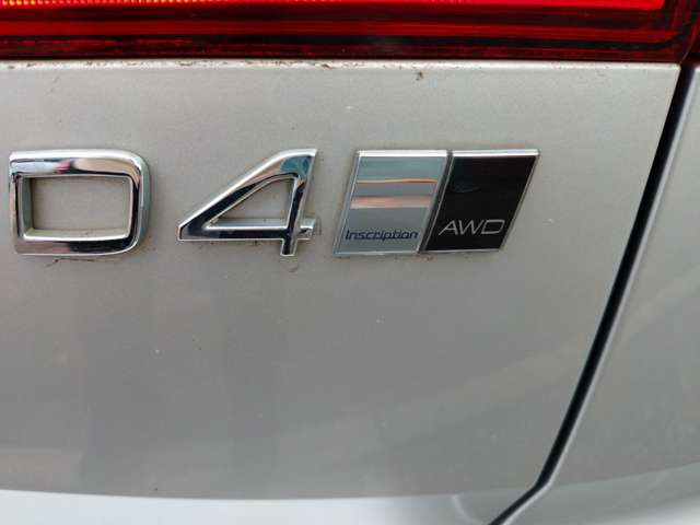 ボルボ ＸＣ６０ Ｄ４ ＡＷＤ インスクリプション ディーゼルターボ ４ＷＤ R1年 (関東) 99