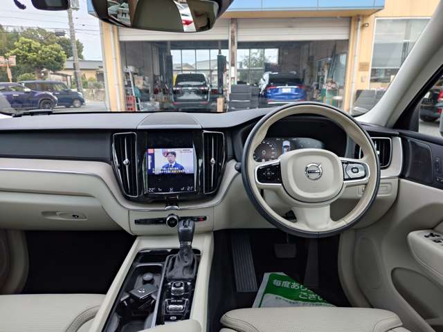 ボルボ ＸＣ６０ Ｄ４ ＡＷＤ インスクリプション ディーゼルターボ ４ＷＤ R1年 (関東) 99