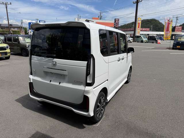 ホンダ Ｎ　ＢＯＸ カスタム ６６０ ４ＷＤ R8年 () 99