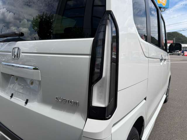 ホンダ Ｎ　ＢＯＸ カスタム ６６０ ４ＷＤ R8年 () 99