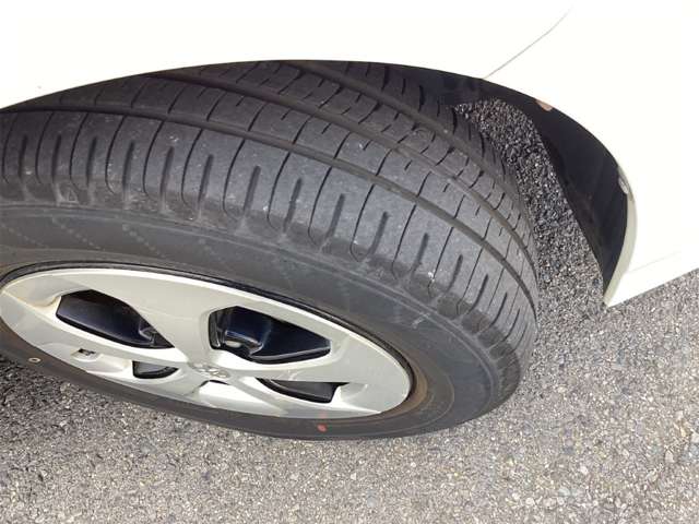 トヨタ プリウス １．８ Ｓ H25年 (近畿) 99