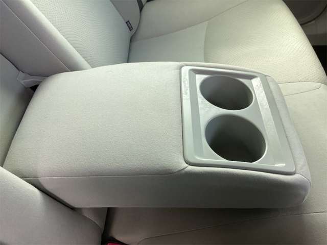トヨタ プリウス １．８ Ｓ H25年 (近畿) 99