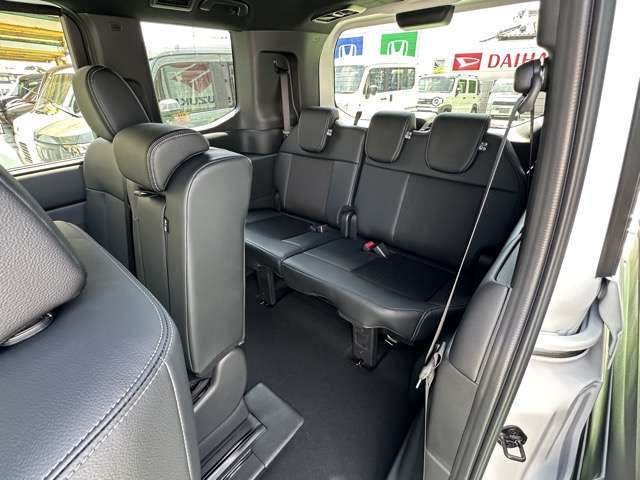 ホンダ ステップワゴン　ハイブリッド ２．０ Ｅ：ＨＥＶ スパーダ R8年 (東海) 99