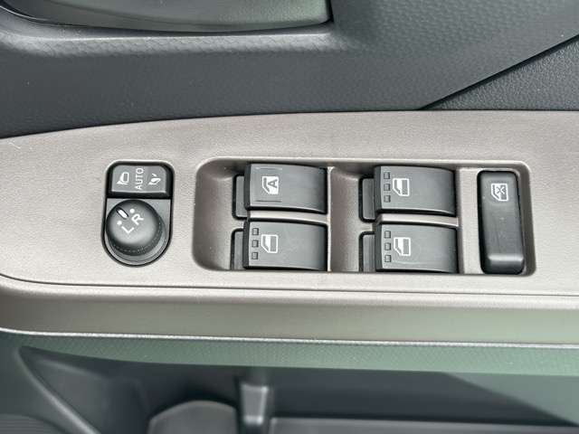 トヨタ ルーミー １．０ Ｇ R4年 (東海) 99