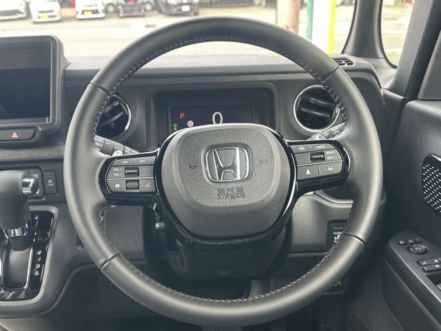 ホンダ Ｎ　ＢＯＸ カスタム ６６０ ターボ ブラック スタイル R8年 (東海) 99