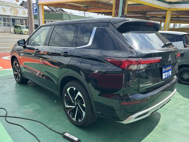 三菱 アウトランダーＰＨＥＶ ＰＨＥＶ ２．４ Ｐ ４ＷＤ R6年 (東海) 99