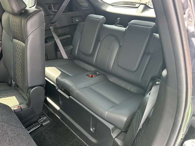 三菱 アウトランダーＰＨＥＶ ＰＨＥＶ ２．４ Ｐ ４ＷＤ R6年 (東海) 99
